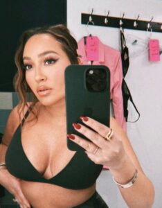 Israel Houghton's wife Adrienne Bailon 