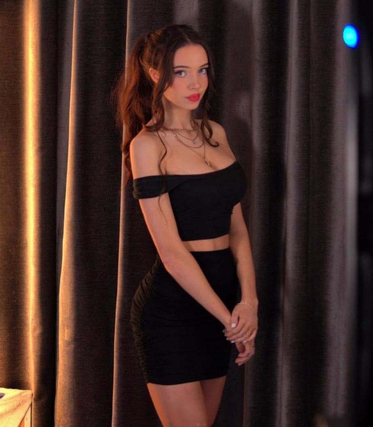 Who is Lydia Violet? Age, Height, Boyfriend, Measurements, Wiki, Bio, Net Worth - Wassup News