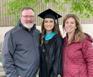 Chelsea Ambriz with her parents